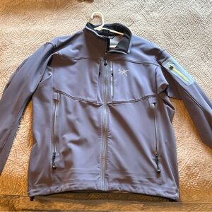 Arc'teryx Men's Performance Jacket in Gray